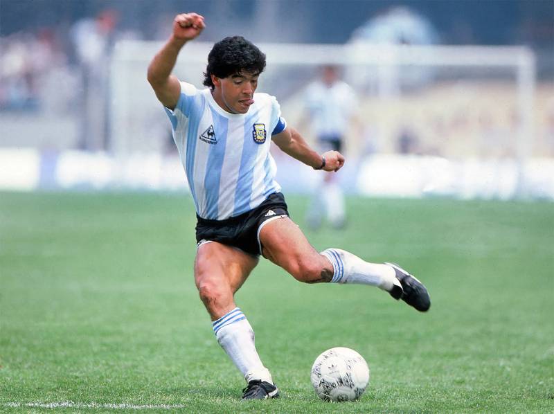 3 Vị Thánh Trong Bóng Đá – Những Huyền Thoại Bất Tử 3 Diego Maradona – Thiên Tài Và Kẻ Nổi Loạn